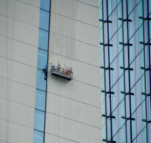 sono Painting at Height dubai, abu dhabi and UAE